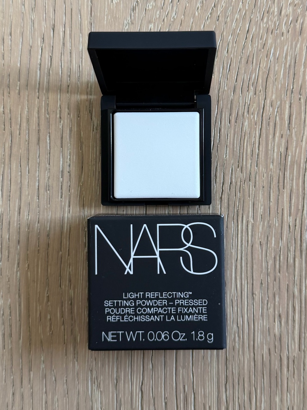 NARS Light Reflecting Setting Powder Pressed Translucent Crystal